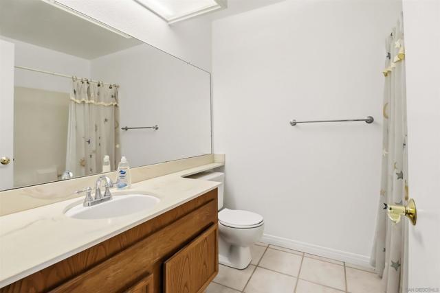 13170 Entreken Ave,  CA: https://media.crmls.org/mediaz/7d87d03c-8de6-462f-a5e8-dfcc8772f7d7.jpg