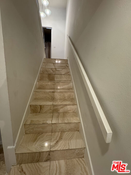 6205 1/2 Nita Avenue, Woodland Hills CA: https://media.crmls.org/mediaz/7d87d1da-ce1b-4a9e-9903-a05030fe92cf.jpg