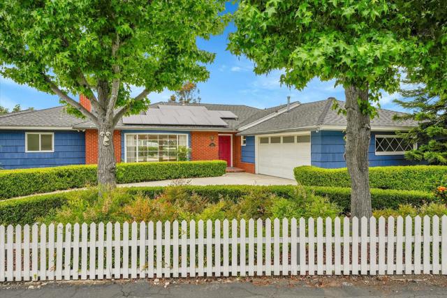 9226 Briercrest Dr, La Mesa, California 91942, 3 Bedrooms Bedrooms, ,5 BathroomsBathrooms,Single Family Residence,For Sale,Briercrest Dr,250029142SD