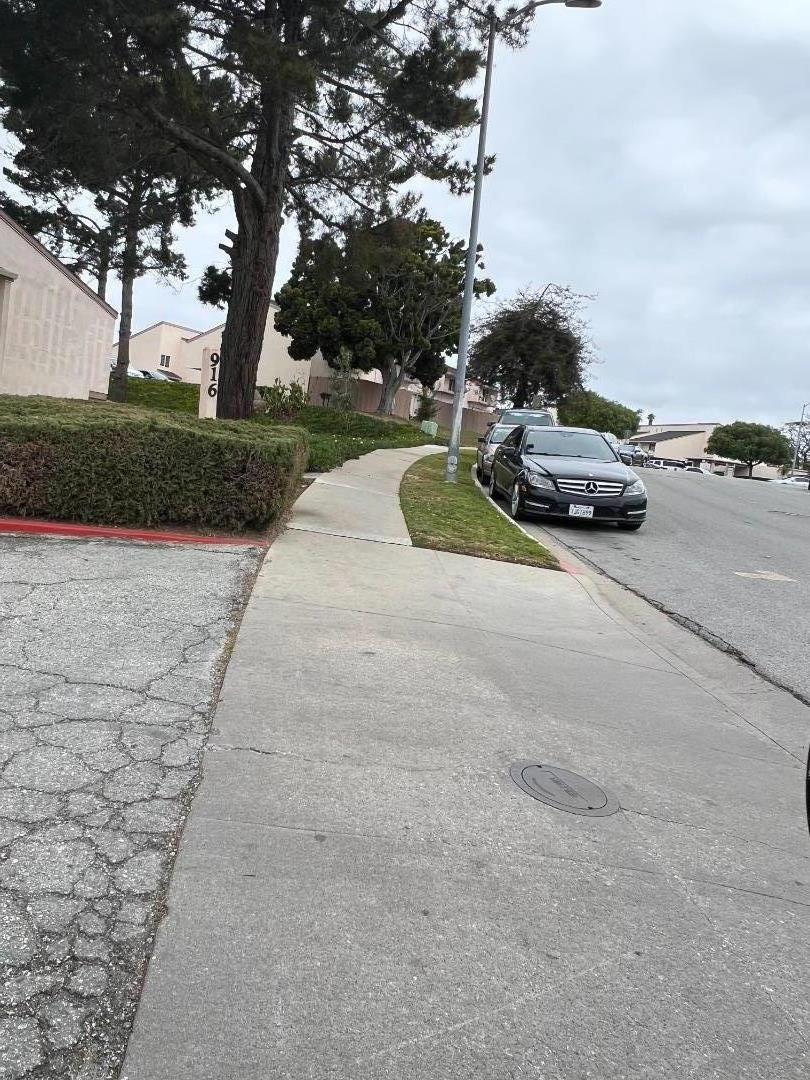 916 Acosta Plaza #22