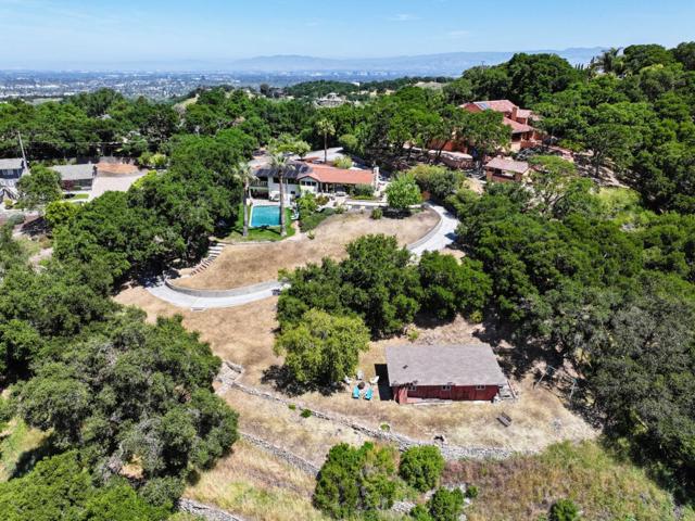 15315 Kennedy Road, Los Gatos CA: https://media.crmls.org/mediaz/7d894eec-00be-477f-8901-4a0028a638f3.jpg