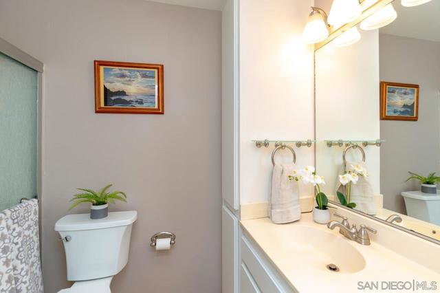 6330 Genesee Avenue, San Diego CA: https://media.crmls.org/mediaz/7d897ca7-e654-4231-978c-c1a3bd5f573a.jpg