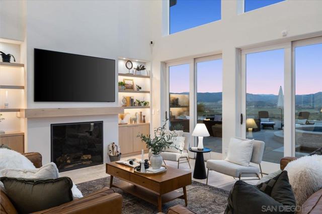 Image 18 of 75 For 2814 Paseo Del Sol