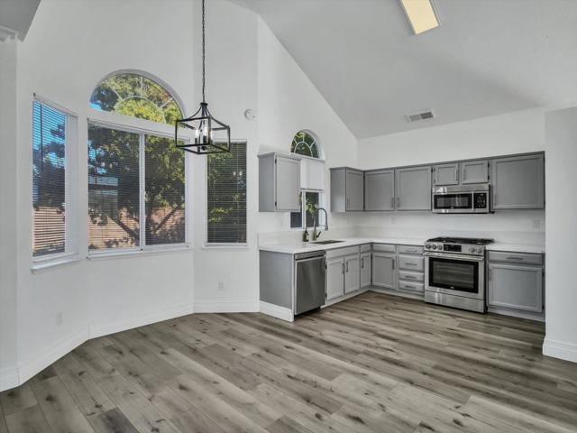 3706 Leilani Lane, Stockton CA: https://media.crmls.org/mediaz/7d8a86dd-89d8-450d-add9-ad7ea9f4d015.jpg