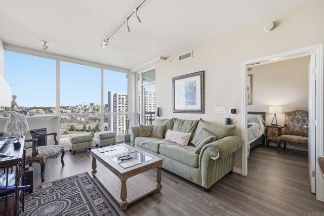 Detail Gallery Image 7 of 51 For 300 W Beech St #1706,  San Diego,  CA 92101 - 1 Beds | 1 Baths