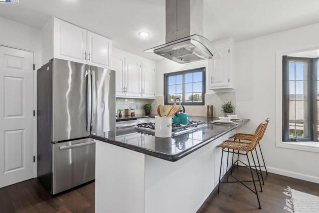 5349 Valpey Park Ave, Fremont CA: https://media.crmls.org/mediaz/7d8bc3b3-39a2-4bfb-a190-00053fdd79aa.jpg