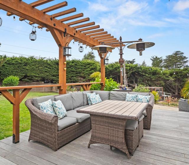 25750 Rio Vista Drive, Carmel CA: https://media.crmls.org/mediaz/7d8bc86e-d583-4c5c-a056-085d4bb2328c.jpg