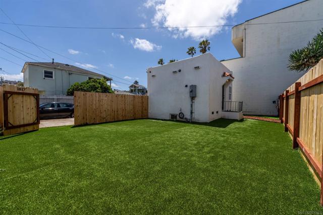 1817 19 Sunset Cliffs Blvd, San Diego CA: https://media.crmls.org/mediaz/7d8c666b-bd4d-4e68-acf3-3799b5ac41b4.jpg