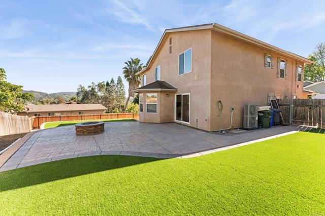 Detail Gallery Image 43 of 55 For 209 Journeys End, Vista,  CA 92083 - 4 Beds | 2/1 Baths