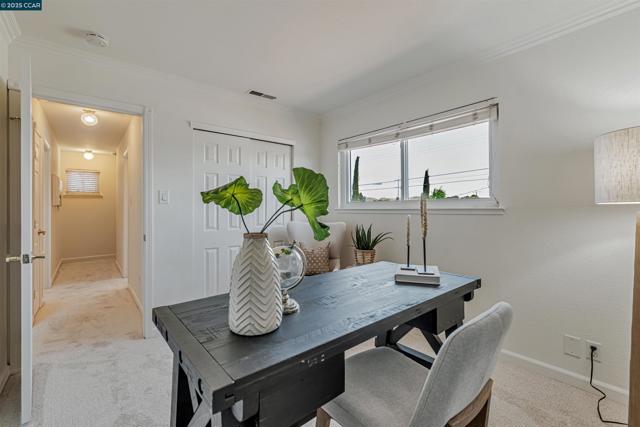 9597 Davona Dr, San Ramon CA: https://media.crmls.org/mediaz/7d8d1197-cd07-4828-b331-09402b953ff8.jpg