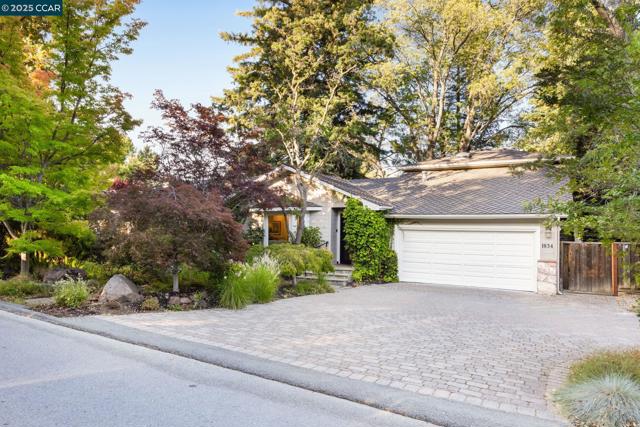 1834 Ivanhoe Ave, Lafayette, California 94549, 5 Bedrooms Bedrooms, ,4 BathroomsBathrooms,Single Family Residence,For Sale,Ivanhoe Ave,41106144