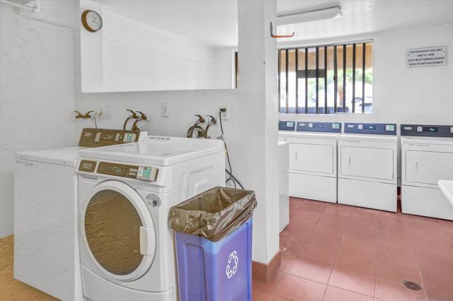 6455 La Jolla Blvd, La Jolla CA: https://media.crmls.org/mediaz/7d8ea0b2-a6ba-4062-9faa-468bff0e9191.jpg