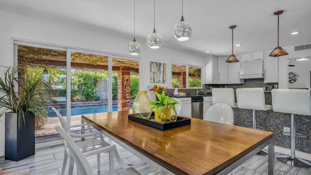 14 Gary Circle, Palm Springs CA: https://media.crmls.org/mediaz/7d8f0da4-cfd3-4c1f-a510-15794ce188e0.jpg