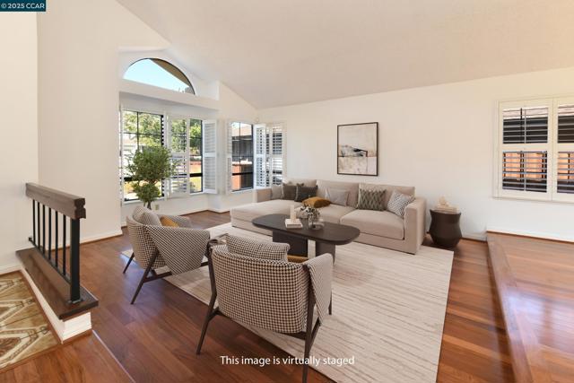 319 Oak Glen Ct, Martinez CA: https://media.crmls.org/mediaz/7d8f13f9-56f6-4bc6-8df4-dd3de39ba00a.jpg