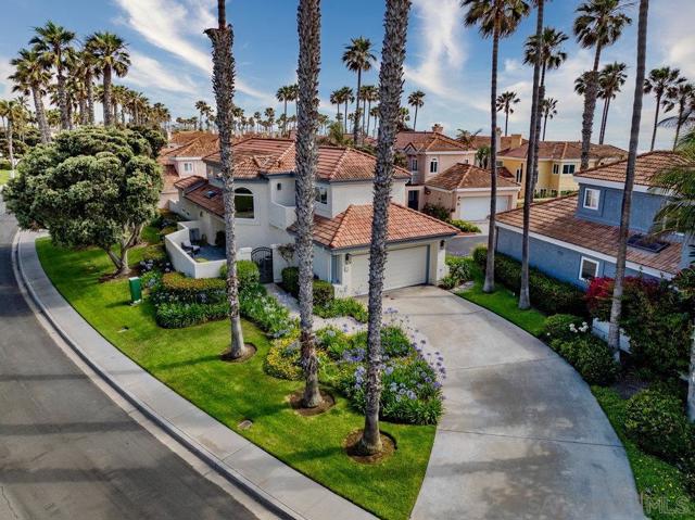 12 Mardi Gras Rd, Coronado CA: https://media.crmls.org/mediaz/7d8f69f8-d78b-4962-8414-ebec5d38420f.jpg