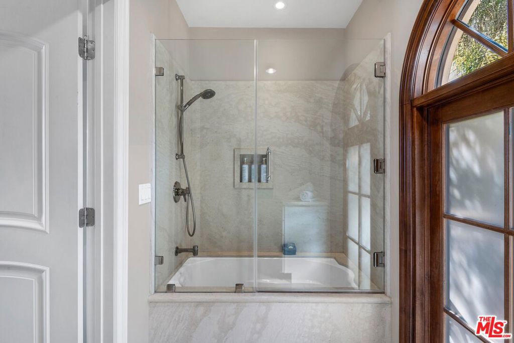 13475 Rand DriveSherman Oaks img 38