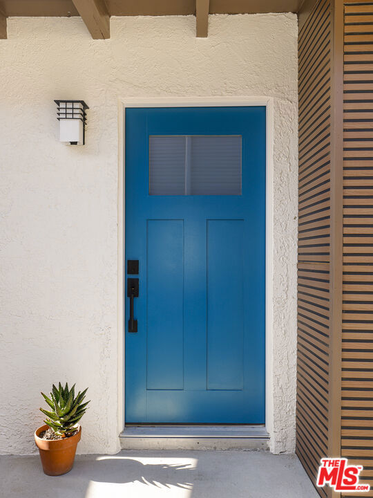 3741 Woolwine Drive, Los Angeles CA: https://media.crmls.org/mediaz/7d909474-fdd8-41f6-a72e-c76f728d3c70.jpg