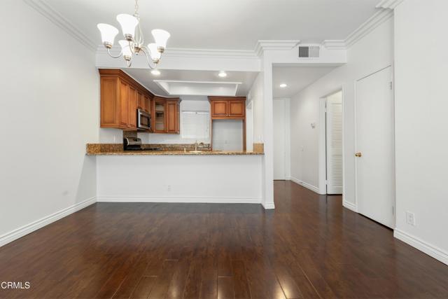 Detail Gallery Image 2 of 16 For 3480 Barham Bld #208,  Los Angeles,  CA 90068 - 1 Beds | 1 Baths