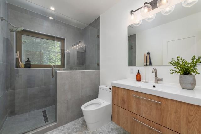 12 Las Aromas, Orinda CA: https://media.crmls.org/mediaz/7d9100d6-3e65-4a7c-9ae5-8499923d0f35.jpg