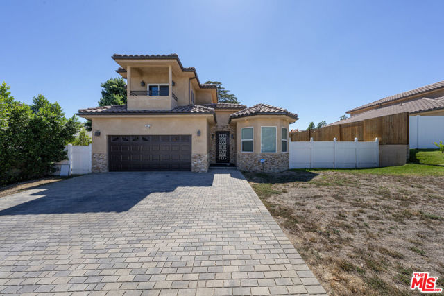 13512 Vose Street photo 2