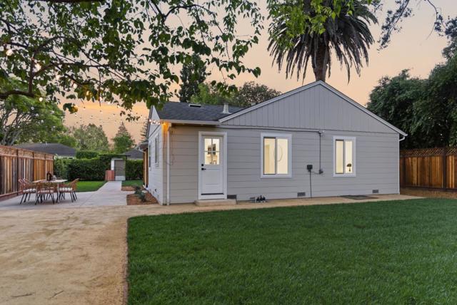 577 Green Manor Court, Palo Alto CA: https://media.crmls.org/mediaz/7d927527-e82f-4c79-9019-5161d1e7d92d.jpg