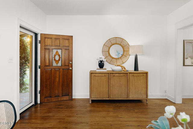 Detail Gallery Image 6 of 46 For 1870 Brigden Rd, Pasadena,  CA 91104 - 3 Beds | 2 Baths