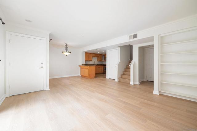 Detail Gallery Image 9 of 12 For 15353 Maturin Dr #115,  San Diego,  CA 92127 - 2 Beds | 2/1 Baths