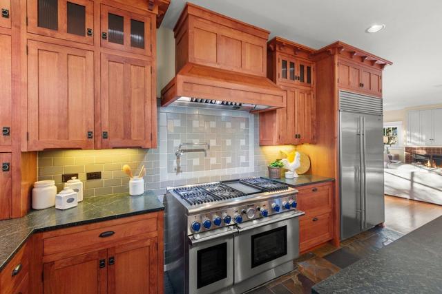 385 Miramar Drive, Half Moon Bay CA: https://media.crmls.org/mediaz/7d931616-1e7b-40d8-a8ab-50873ba84066.jpg