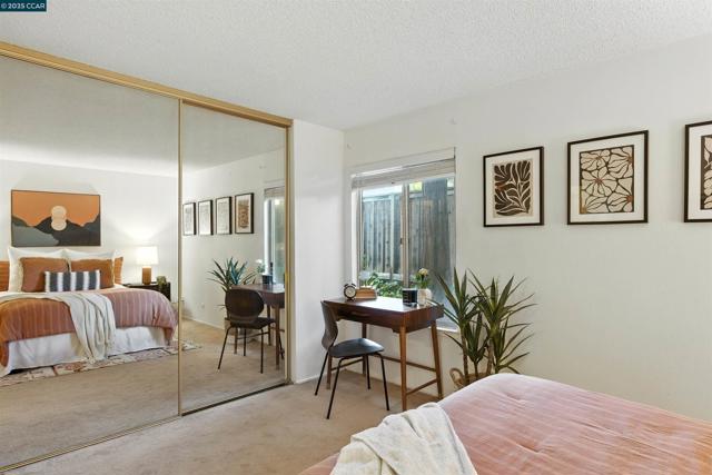 2730 Oak Rd, Walnut Creek CA: https://media.crmls.org/mediaz/7d93871a-de78-40f4-8fc3-3ab5026ed627.jpg