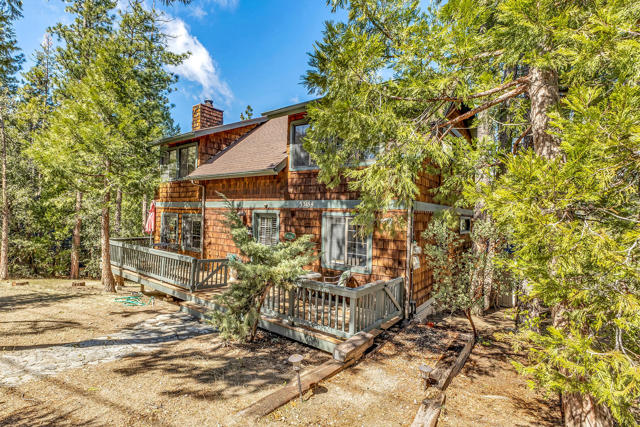 53184 Double View Drive, Idyllwild CA: https://media.crmls.org/mediaz/7d948a11-971e-4924-9058-b9e21c8cfd5a.jpg