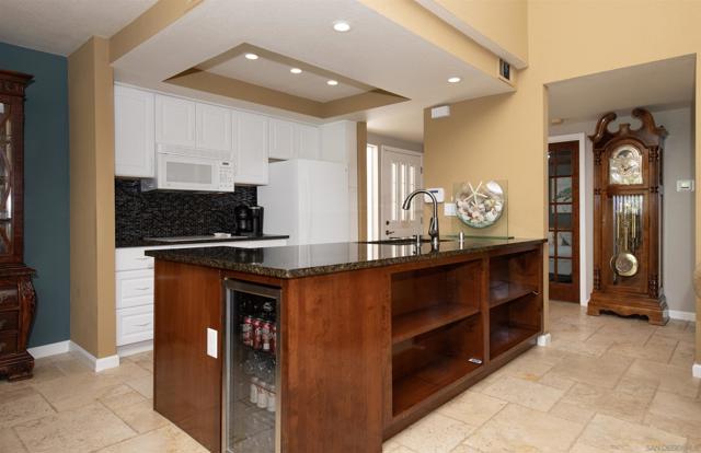 23606 Country Villa Rd, Ramona CA: https://media.crmls.org/mediaz/7d94f9b7-d58d-4248-a8a6-d7c06490ee00.jpg