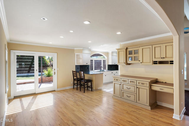 Detail Gallery Image 3 of 18 For 9116 Neath St, Ventura,  CA 93004 - 3 Beds | 2 Baths