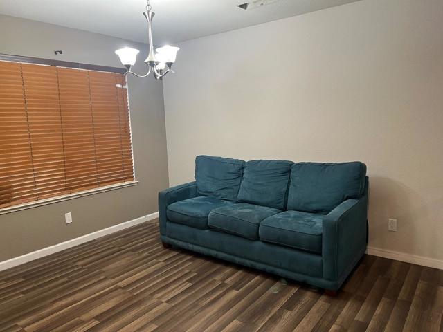 243 Gee Gee Avenue, Los Banos CA: https://media.crmls.org/mediaz/7d95be15-a4b6-4d2f-8e7f-75a86ff14a04.jpg