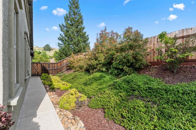 505 Porter Court, Folsom CA: https://media.crmls.org/mediaz/7d95d85f-f49e-47f6-86f0-b6b6bd96ae33.jpg