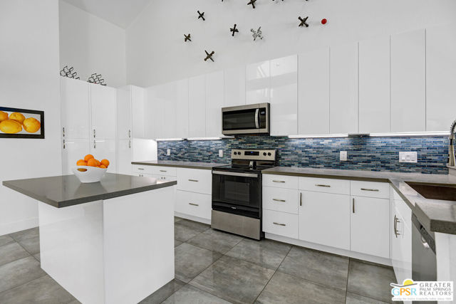 Image 10 of 33 For 186 Kavenish Drive