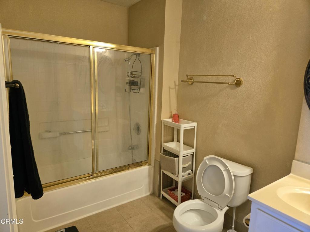 https://media.crmls.org/mediaz/7d972853-f416-4800-9a77-58c7c15eb517.jpg?preset=X-Large
