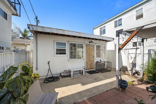 849 851 Missouri St, San Diego CA: https://media.crmls.org/mediaz/7d981177-dc0c-4ee0-8f5b-ef6d4b0586cf.jpg