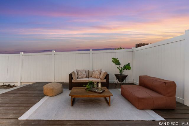3424 Lockwood DR, San Diego CA: https://media.crmls.org/mediaz/7d98da70-69d3-4ce4-9068-d69ed2aff0b3.jpg