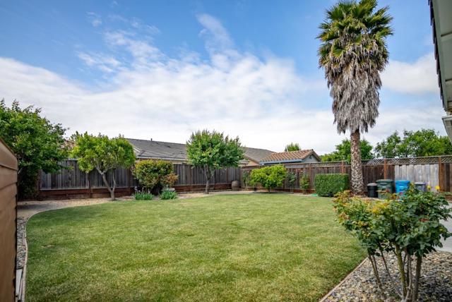 1221 Jacqueline Drive, Hollister CA: https://media.crmls.org/mediaz/7d98eac4-2ce6-48f9-bd30-42212beb276c.jpg
