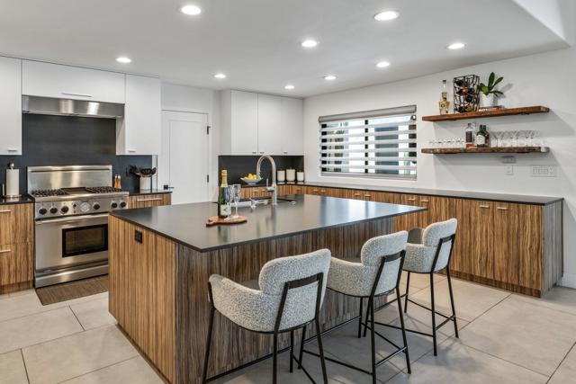 6250 N Paseo De La Palma, Palm Springs CA: https://media.crmls.org/mediaz/7d98f571-9bbc-4529-b98c-be0cca9ad6bd.jpg