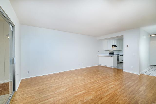 Detail Gallery Image 5 of 18 For 1753 Red Barn Rd, Encinitas,  CA 92024 - 3 Beds | 1/1 Baths