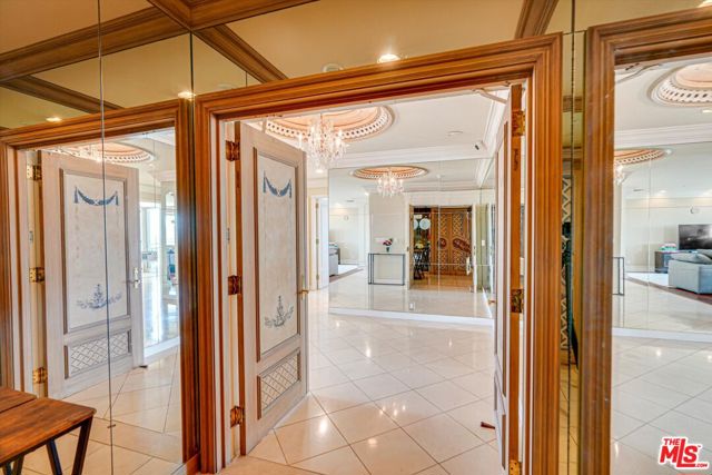 10580 Wilshire Boulevard, Los Angeles CA: https://media.crmls.org/mediaz/7d996366-8957-484a-9a35-b2f0c785b458.jpg