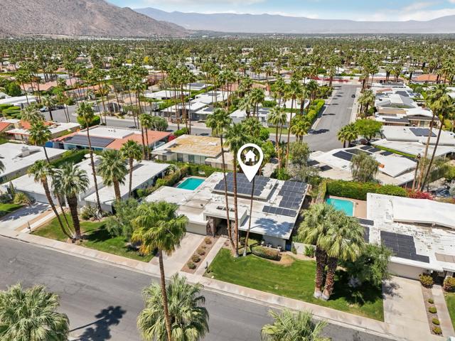 1540 E Sierra Way, Palm Springs CA: https://media.crmls.org/mediaz/7d9985bc-0cee-49c2-ab10-8e2beeffa1d6.jpg