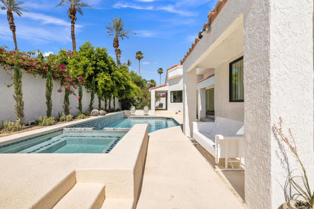 75465 Montecito Drive, Indian Wells CA: https://media.crmls.org/mediaz/7d9a351a-8d6c-4552-97d9-31e290d8e2bd.jpg