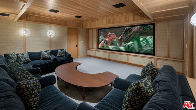 525 Spoleto Drive, Pacific Palisades CA: https://media.crmls.org/mediaz/7d9b1168-3581-4c48-b030-5b802fec9ffd.jpg