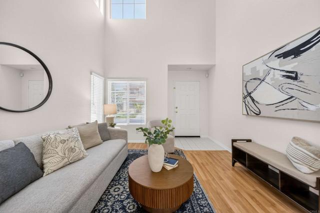 Detail Gallery Image 4 of 55 For 9783 Kika Ct, San Diego,  CA 92129 - 3 Beds | 2/1 Baths