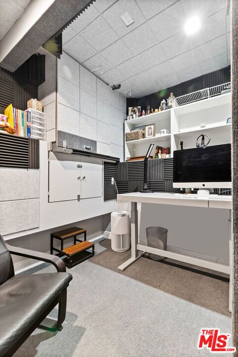 436 Levering Avenue, Los Angeles CA: https://media.crmls.org/mediaz/7d9bdc47-57a6-49b3-b314-95a45d1994f9.jpg
