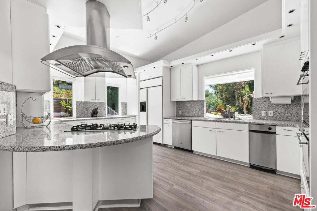 MLS #25589039 image #5