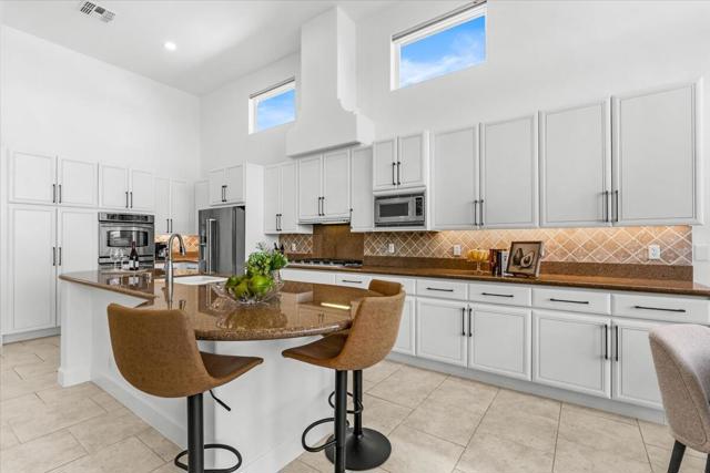 17-79370 Mission Dr W-12