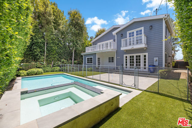1147 Centinela Avenue, Santa Monica CA: https://media.crmls.org/mediaz/7d9c97cc-dc11-4dd4-b4fb-d4be4ee536b1.jpg